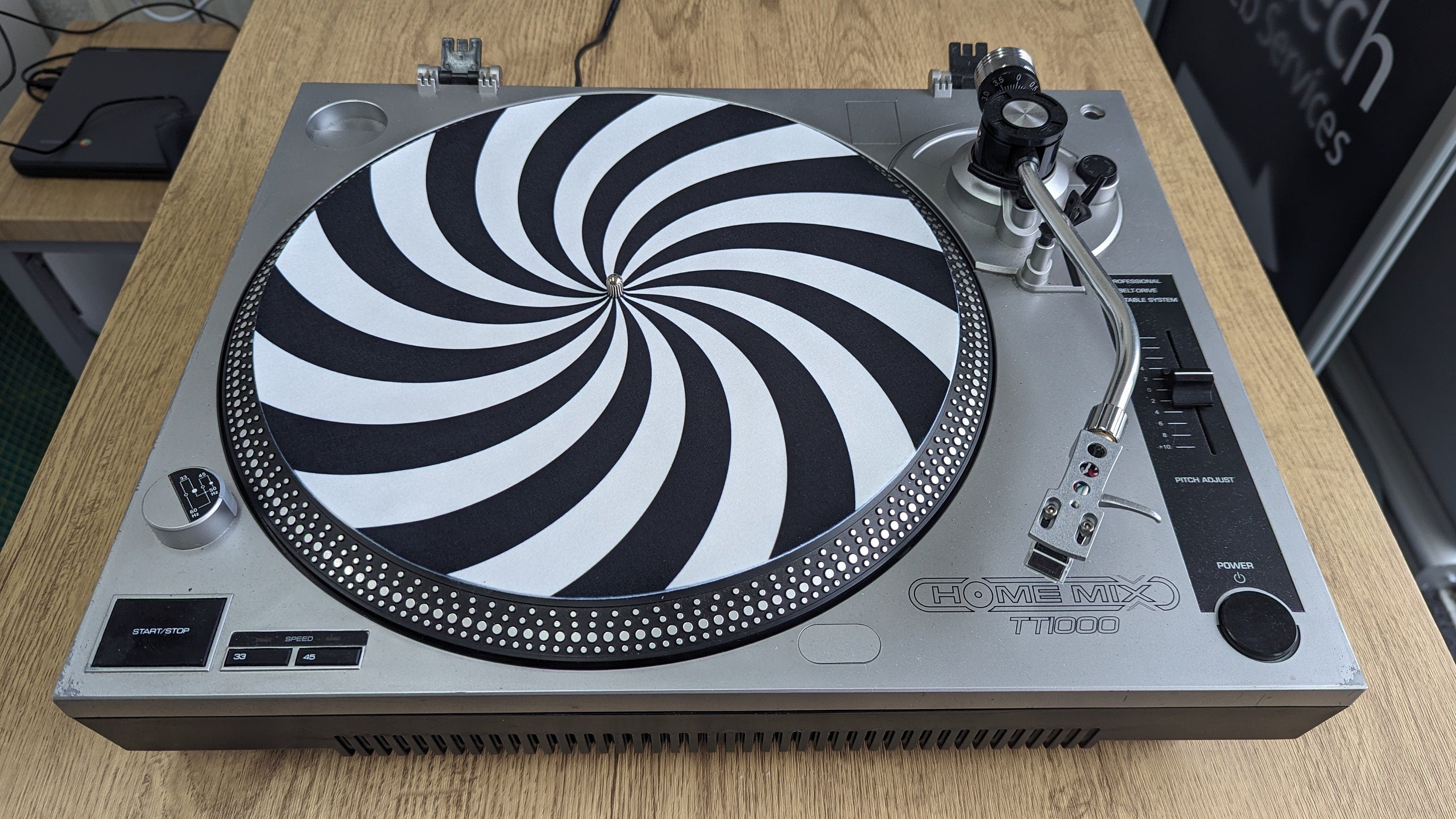 Humbug Spiral Slipmat – Twisted Style Meets Deck Control