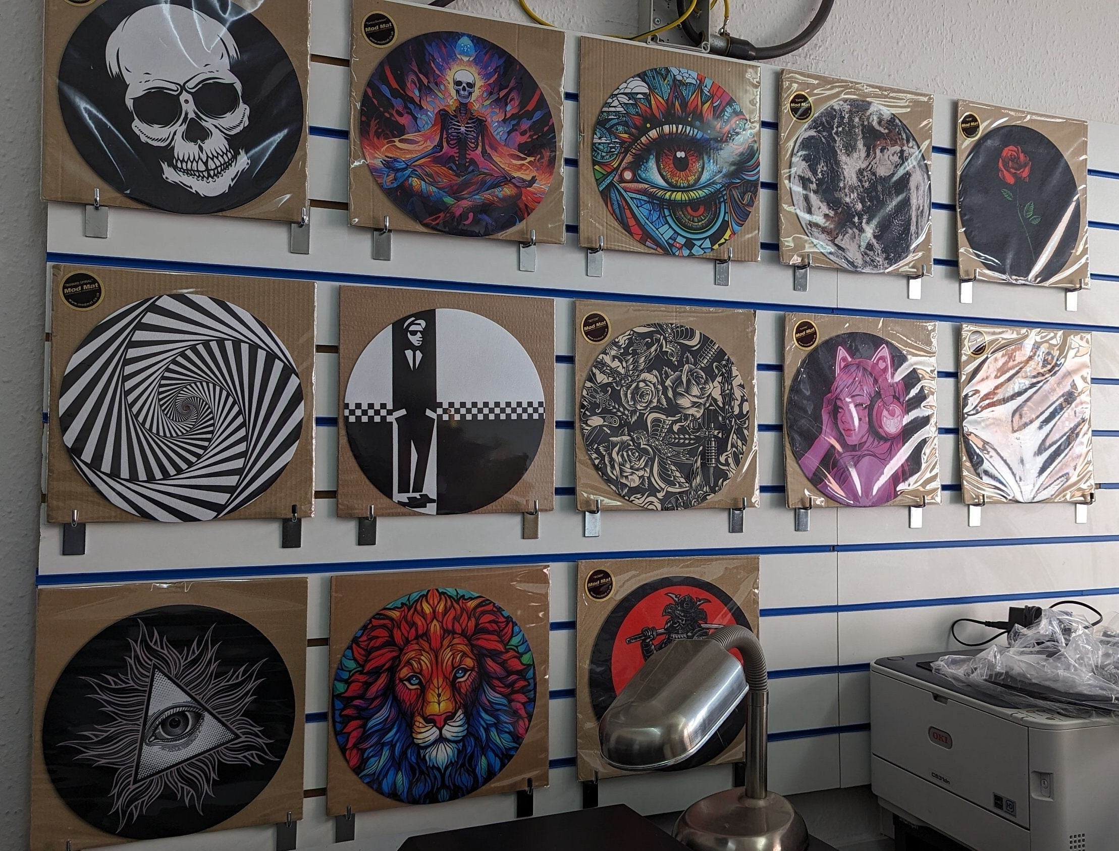 Humbug Spiral Slipmat – Twisted Style Meets Deck Control